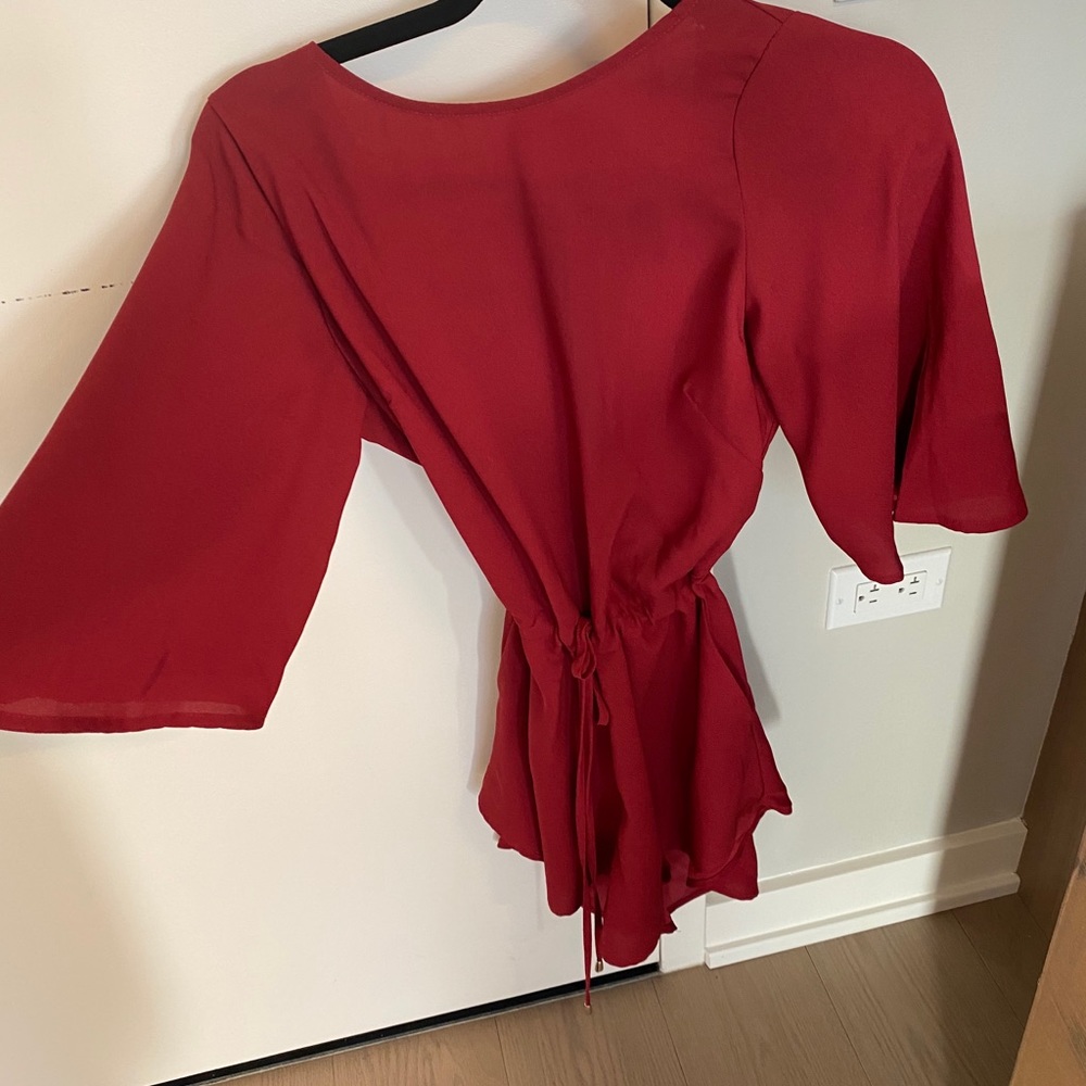 NEVER WORN red flowy romper - Picture 7 of 8
